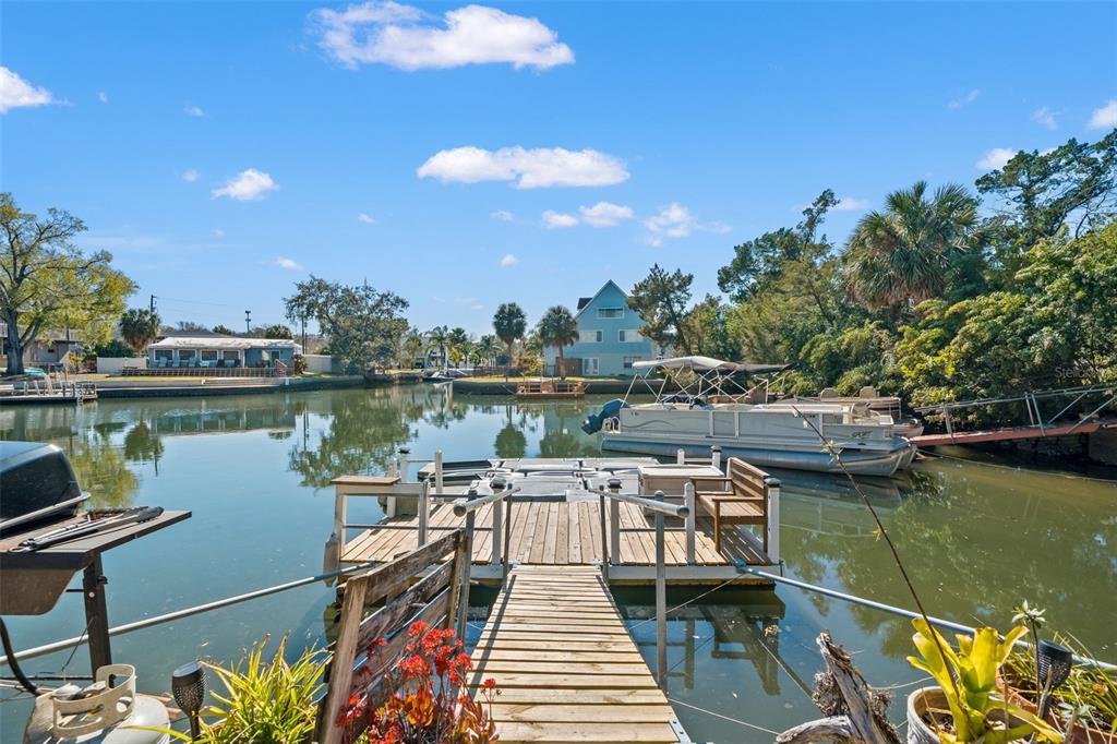 6271 Colony Circle Weeki Wachee, FL 34607 - Photo 6 of 60