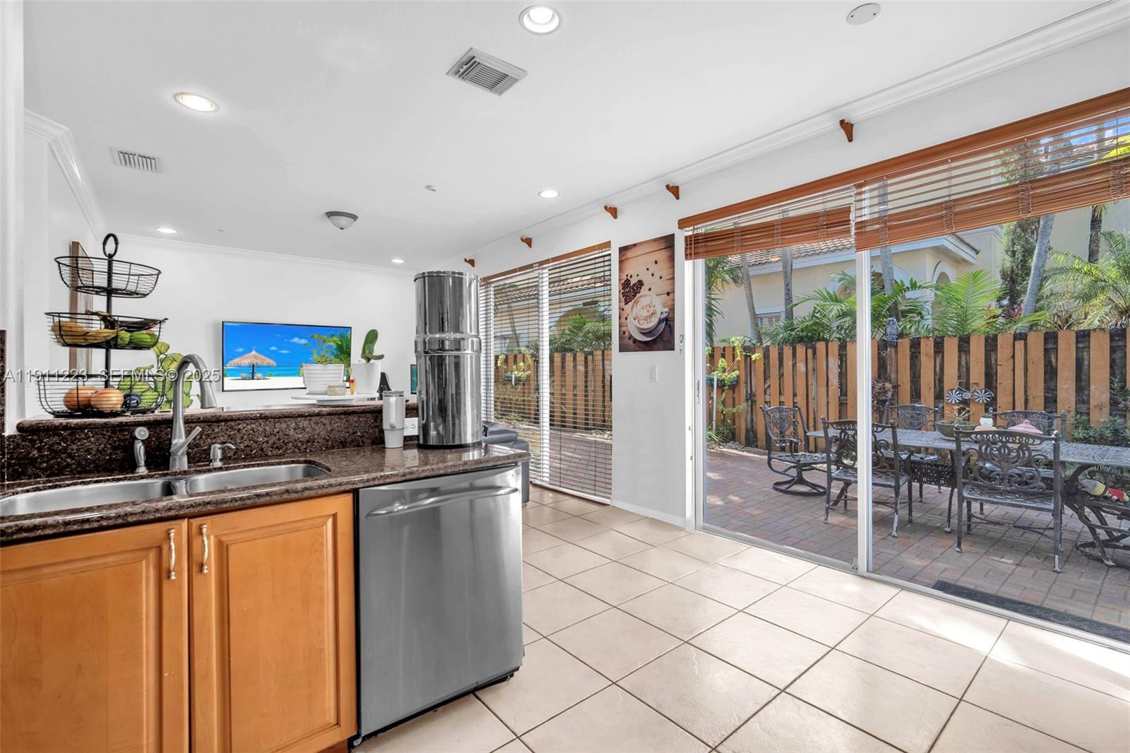 220 Southwest 87th Court Miami, FL 33174 - Photo 16 of 43