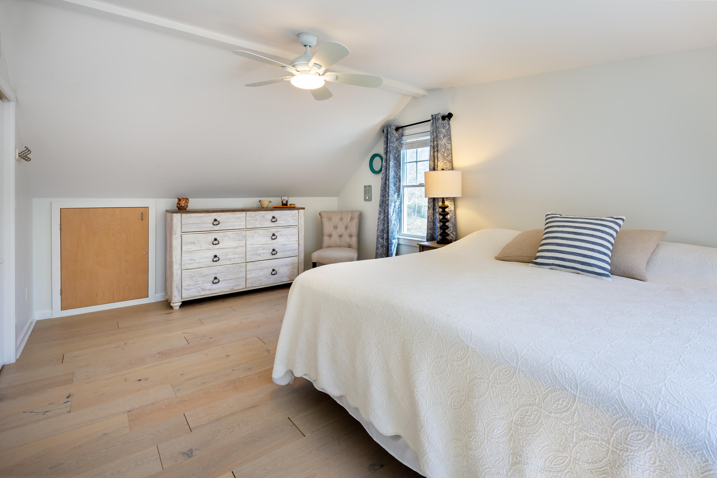 132 Pine Bluff Road Brewster, MA 02631 - Photo 17 of 31 Second-Floor Bedroom