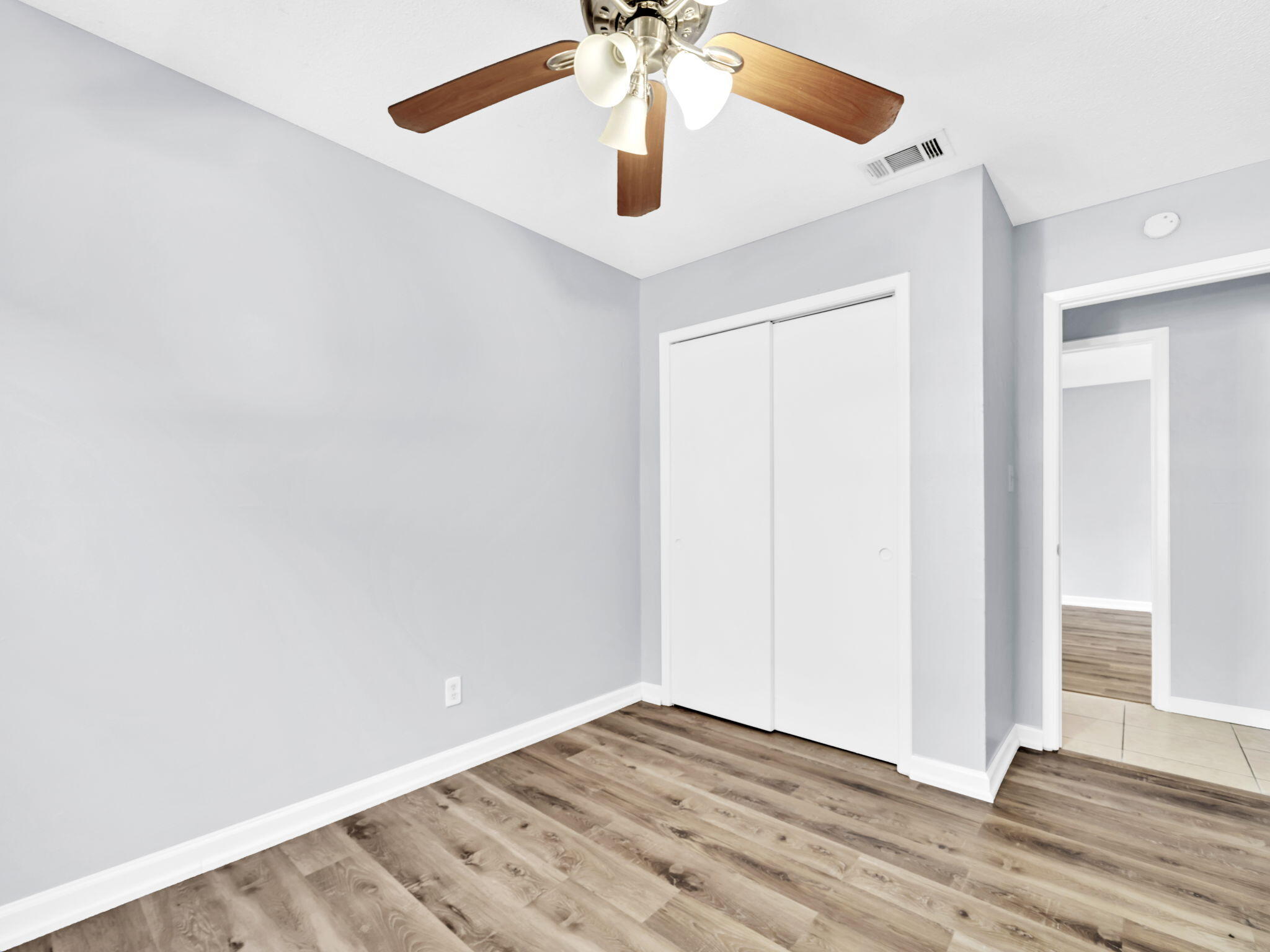 3024 Yorktown Circle Fort Walton Beach, FL 32547 - Photo 19 of 24 a view of an entryway