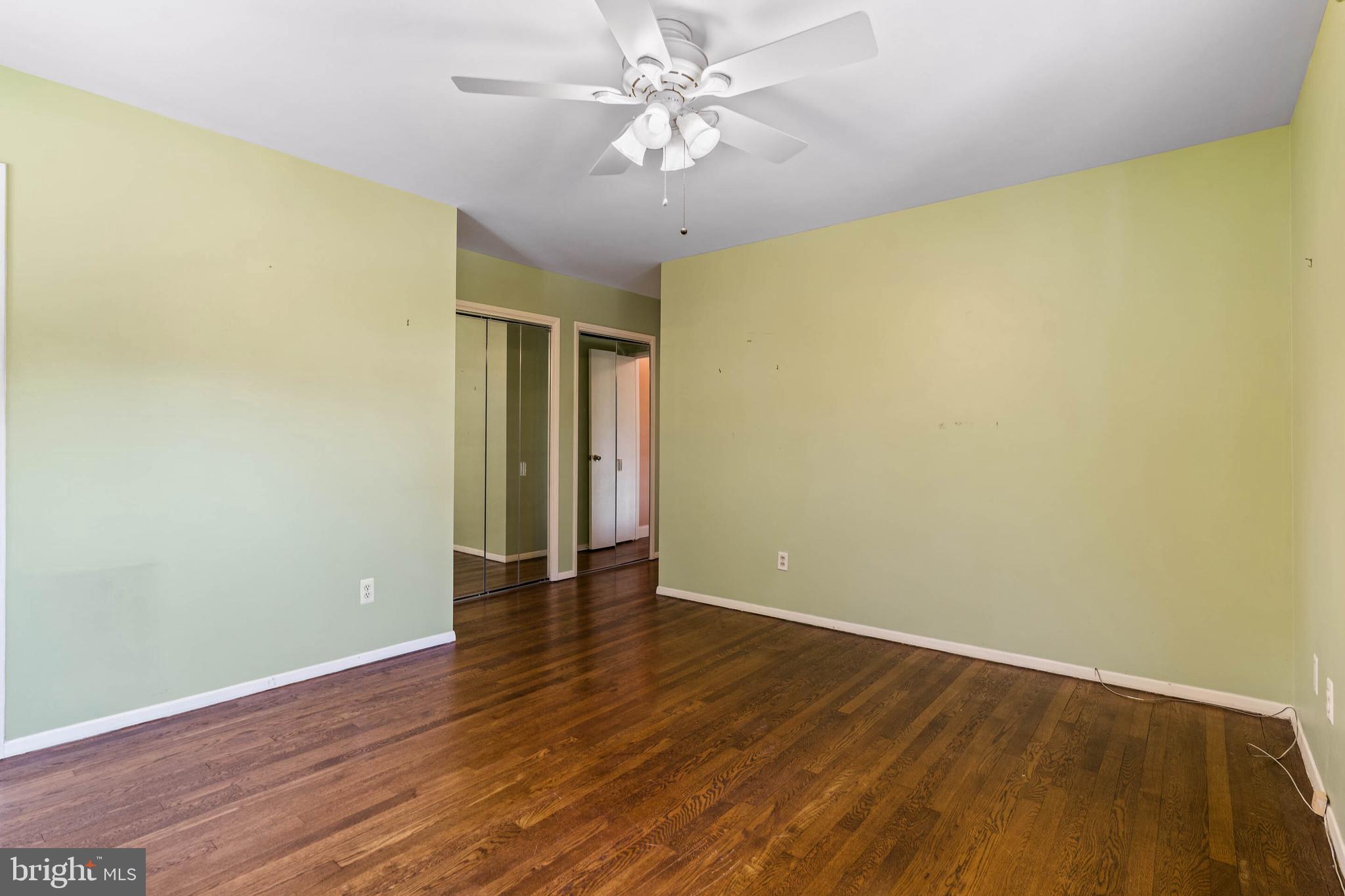 4120 Roberts Road Fairfax, VA 22030 - Photo 17 of 37 Upper Master Bedroom