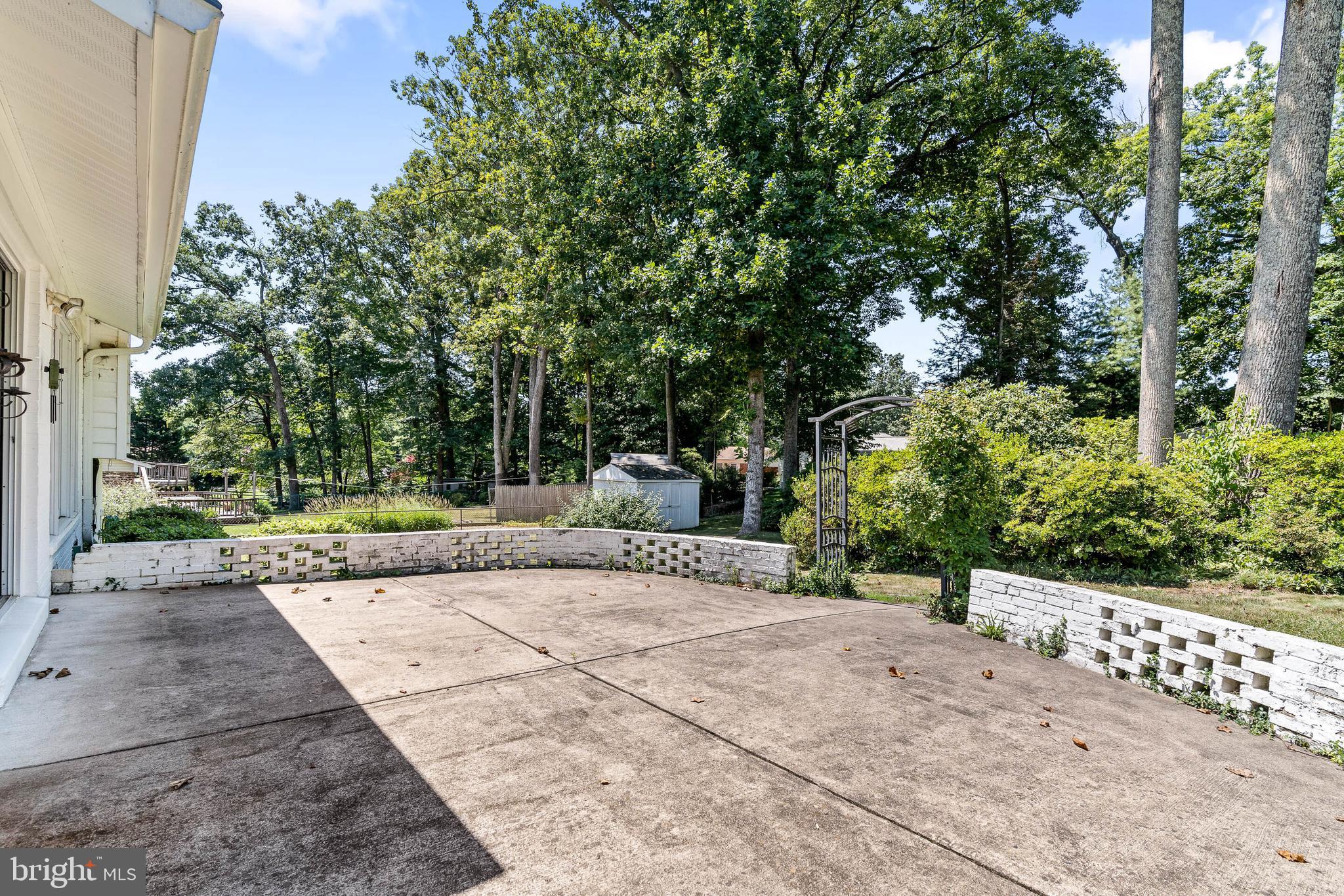 4120 Roberts Road Fairfax, VA 22030 - Photo 27 of 37 Back Yard