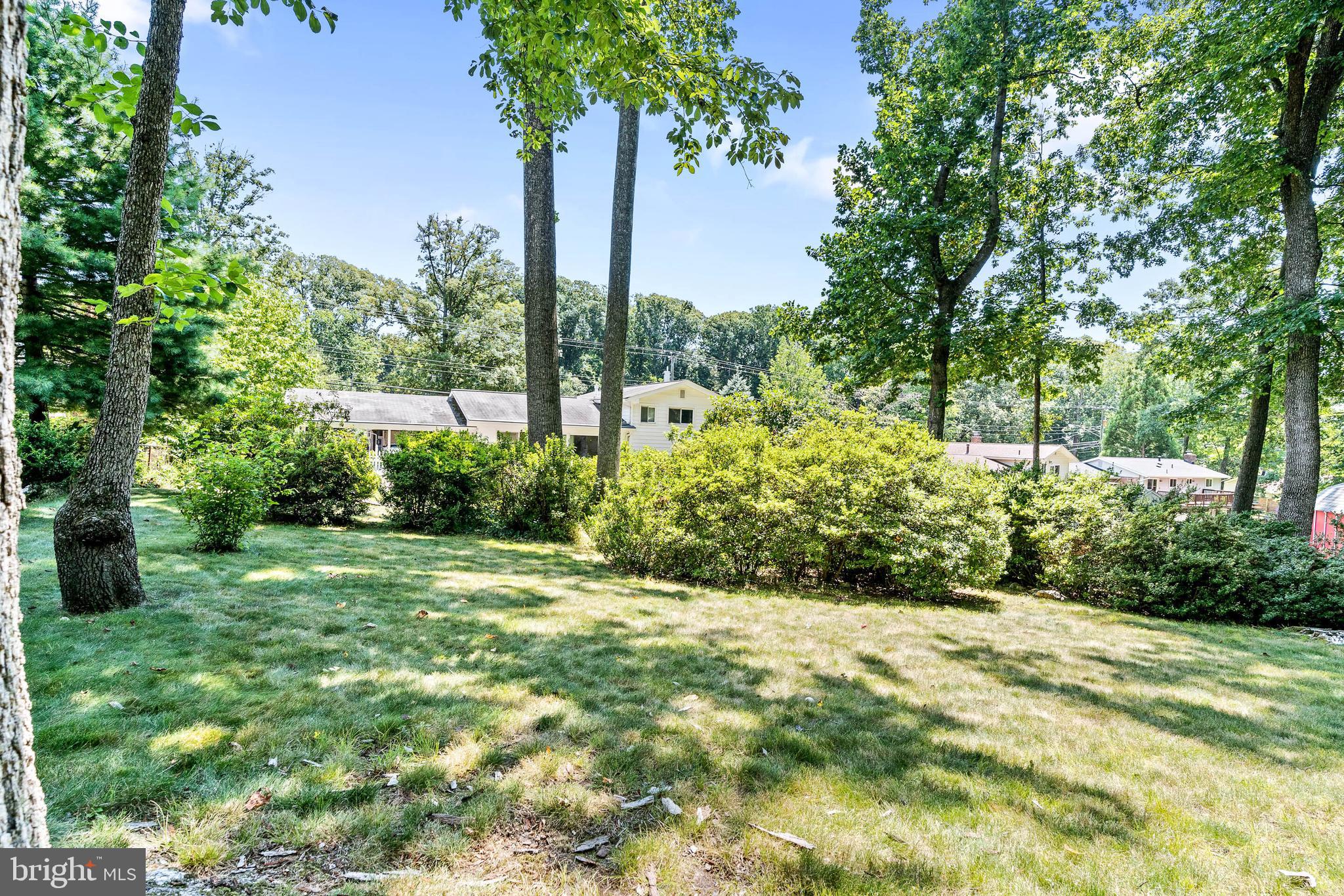 4120 Roberts Road Fairfax, VA 22030 - Photo 28 of 37 Back Yard