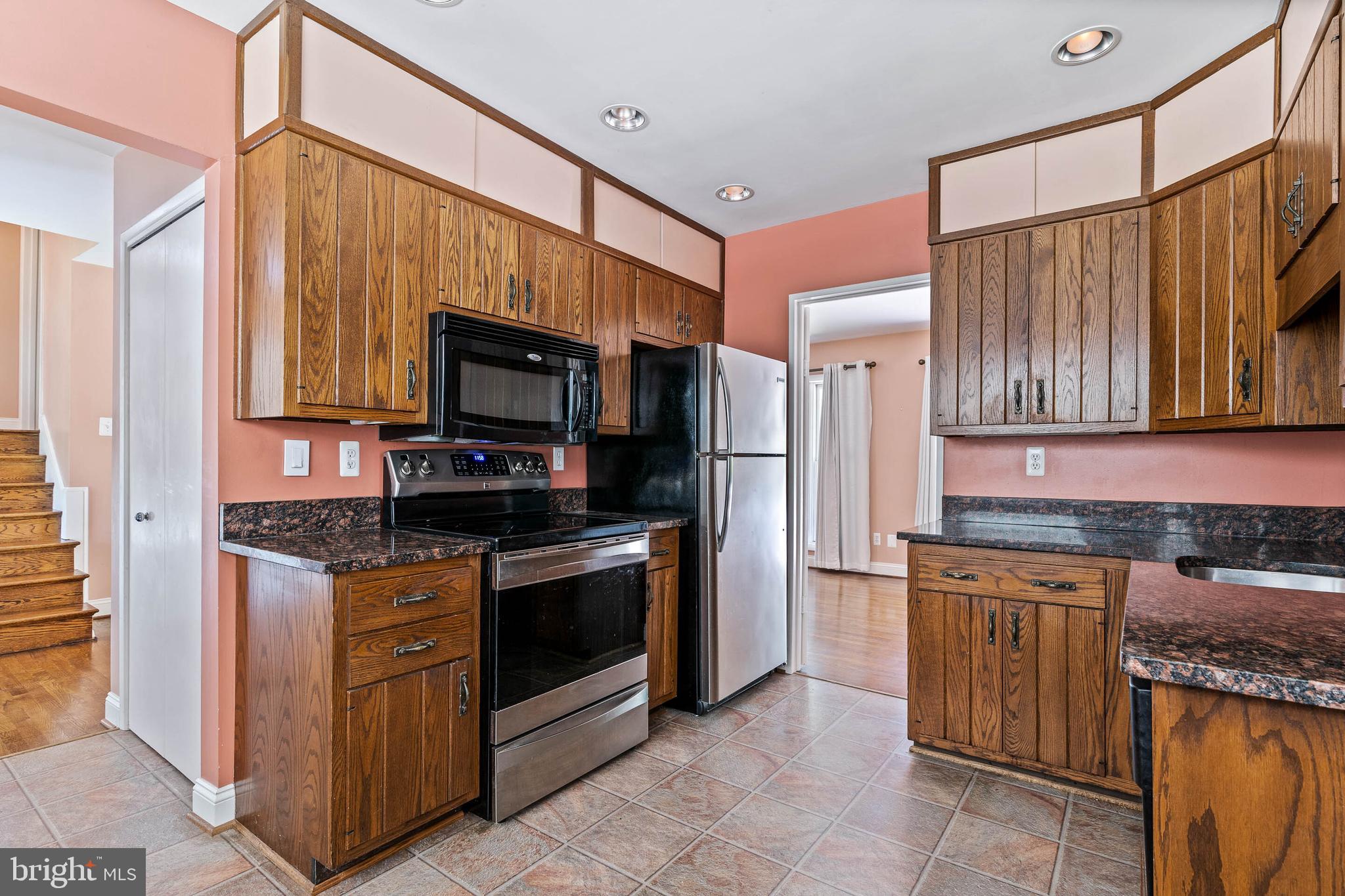 4120 Roberts Road Fairfax, VA 22030 - Photo 5 of 37 Kitchen
