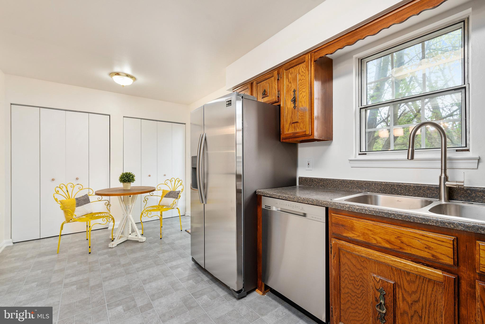 1907 Flowering Tree Terrace Silver Spring, MD 20902 - Photo 11 of 33 Gallery Image 11