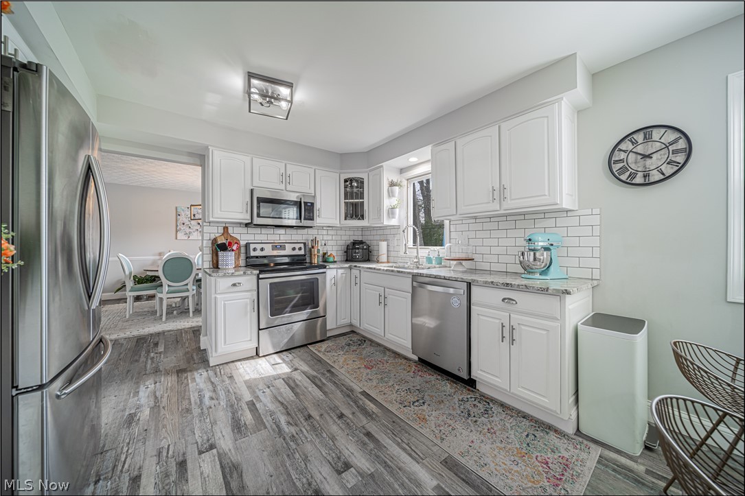 983 Roland Road Lyndhurst, OH 44124 - Photo 9 of 35