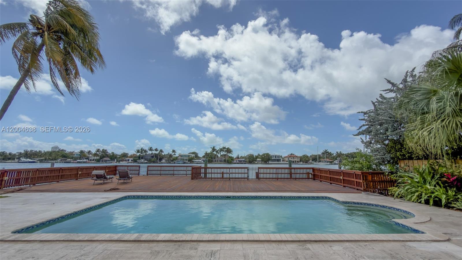 1690 Daytonia Road Miami Beach, FL 33141 - Photo 22 of 88