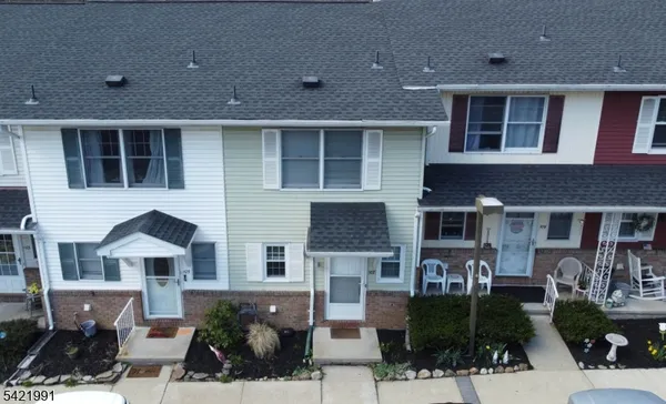 $289,000 | 107 Brook Drive, Hackettstown, NJ 07840