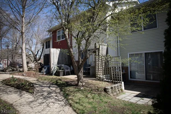 $289,000 | 107 Brook Drive, Hackettstown, NJ 07840