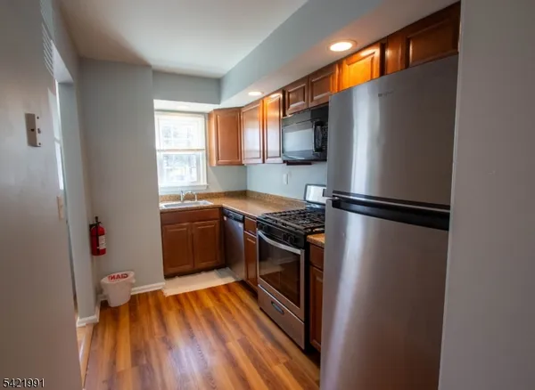 $289,000 | 107 Brook Drive, Hackettstown, NJ 07840