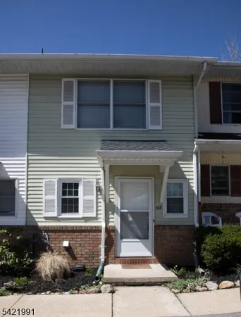 $289,000 | 107 Brook Drive, Hackettstown, NJ 07840