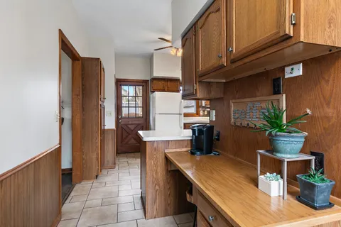 $350,000 | 1 Adams Street, East Dundee, IL 60118