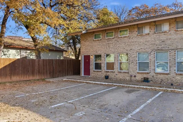 $1,499 | 1200 Tyra Lane, Unit A, Fort Worth, TX 76114