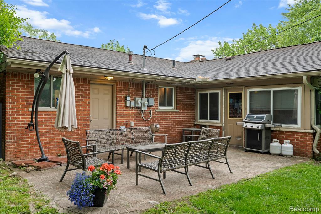 28317 New Castle Road Farmington Hills, MI 48331 - Photo 20 of 23
