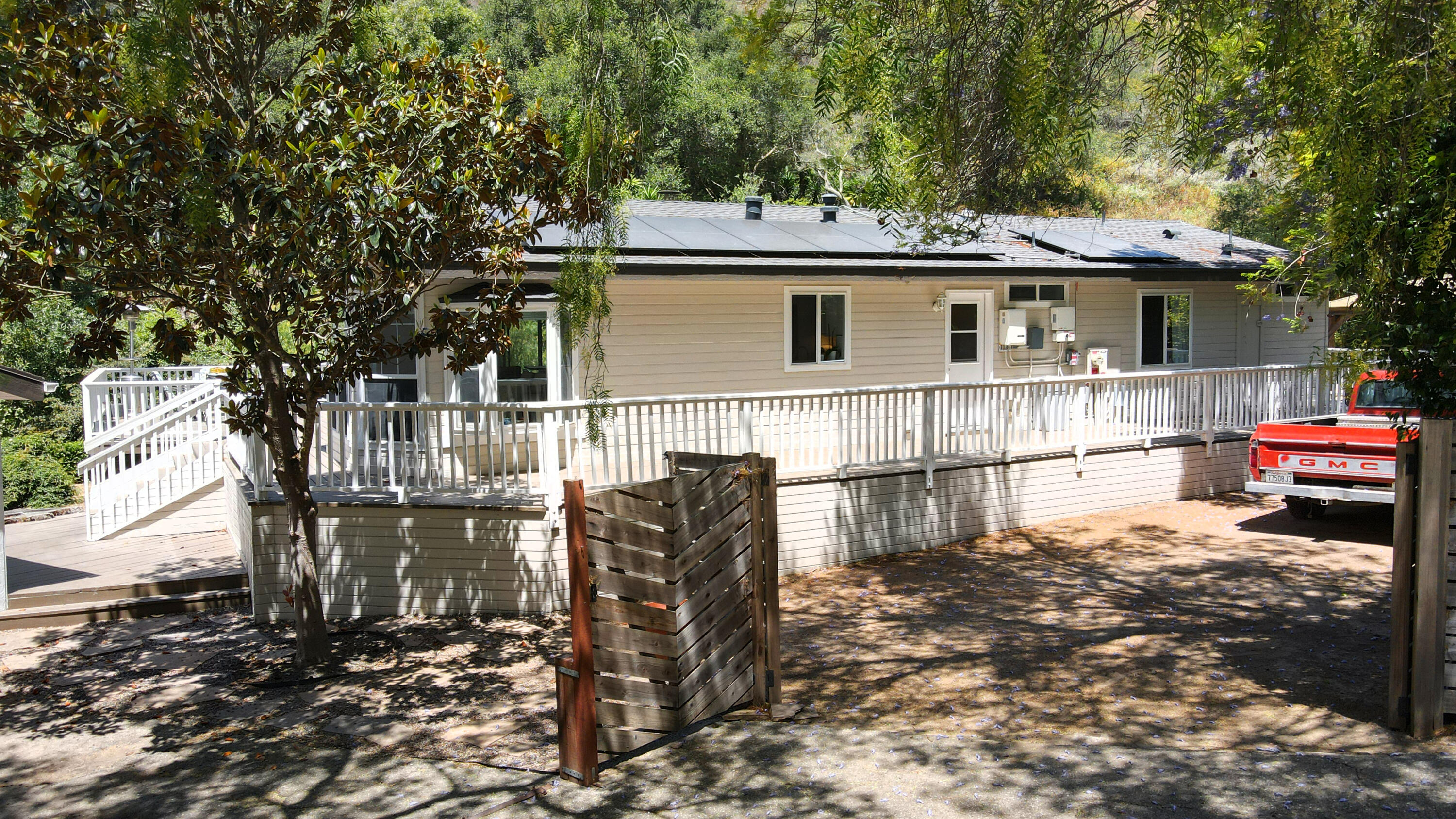 1625 Sycamore Canyon Road Santa Barbara, CA 93108 - Photo 2 of 31 Front