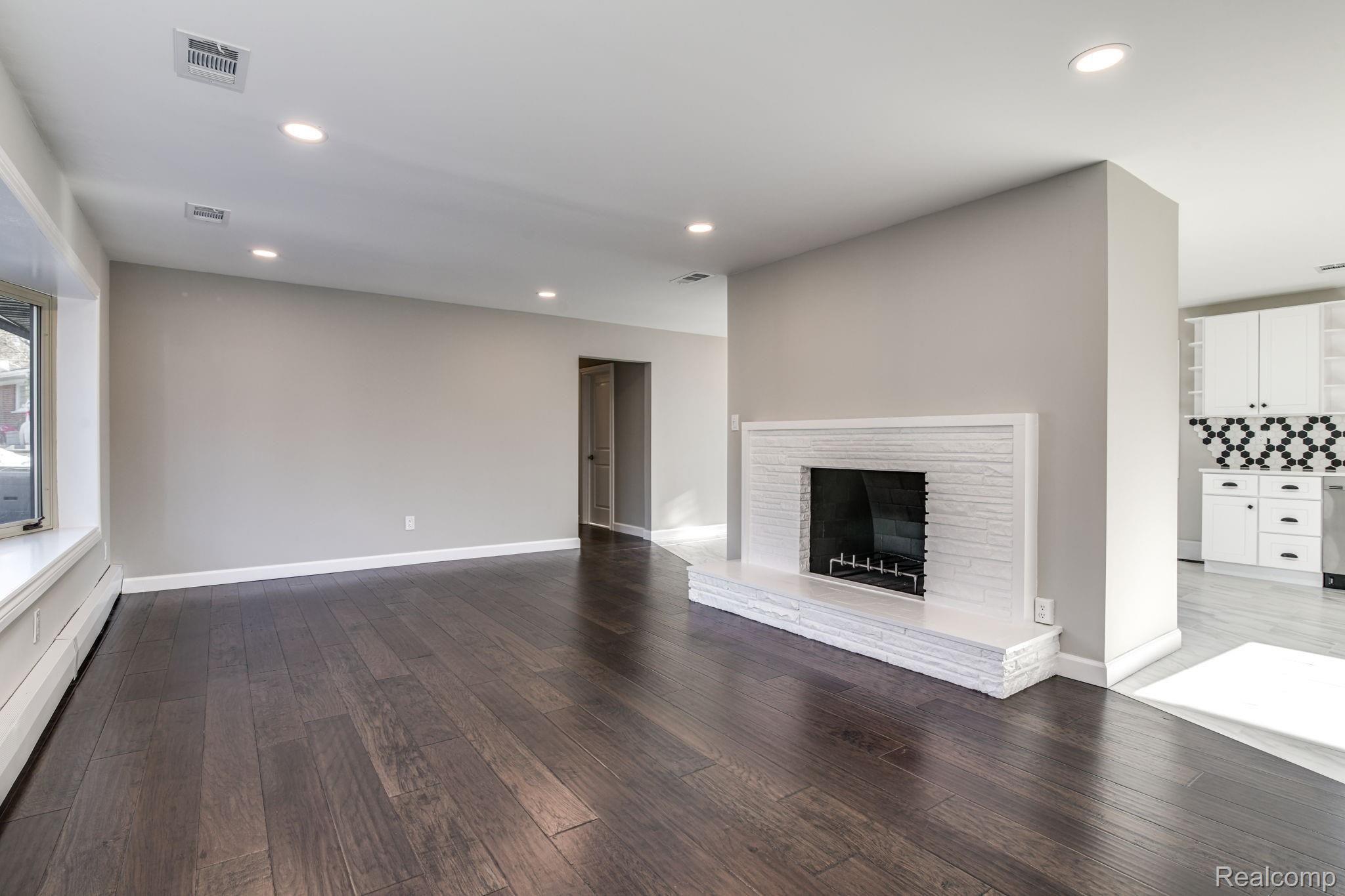 871 Helston Road Bloomfield Hills, MI 48304 - Photo 15 of 33 14-web-or-mls-871 Helston Road, Bloomfield Township-12.jpg