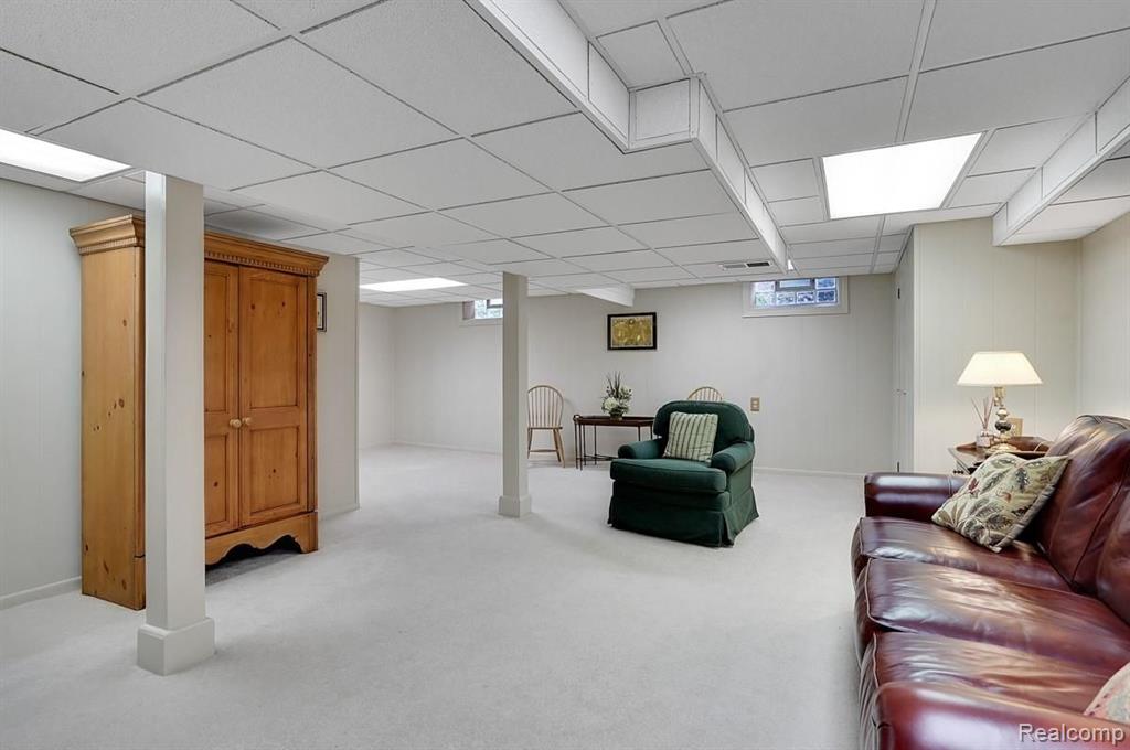 2264 Manchester Road Birmingham, MI 48009 - Photo 18 of 24