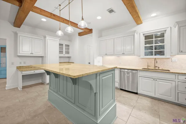 $740,000 | 4268 Arrowhead Street, Baton Rouge, LA 70808