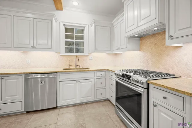 $740,000 | 4268 Arrowhead Street, Baton Rouge, LA 70808