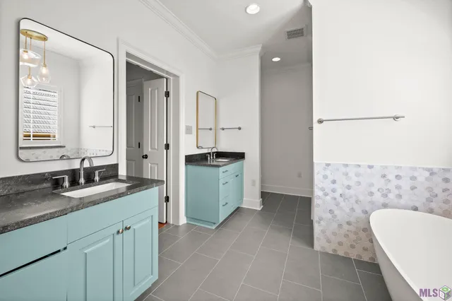 $740,000 | 4268 Arrowhead Street, Baton Rouge, LA 70808