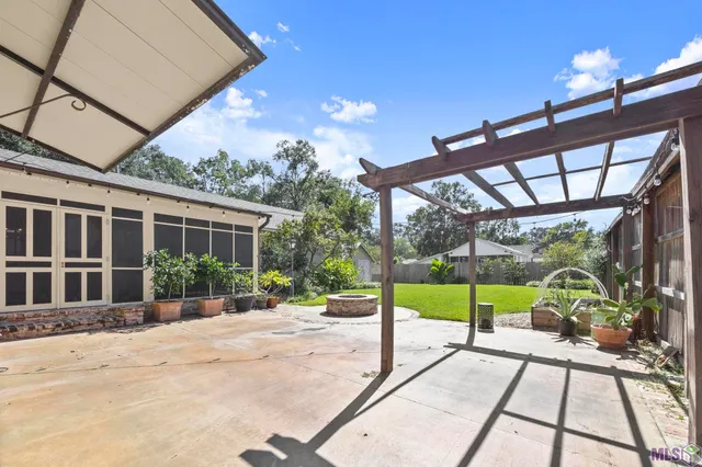 $740,000 | 4268 Arrowhead Street, Baton Rouge, LA 70808