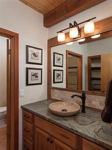 11619 Kitzbuhel Road Truckee, CA 96161 - Photo 12 of 14 Gallery Image 12