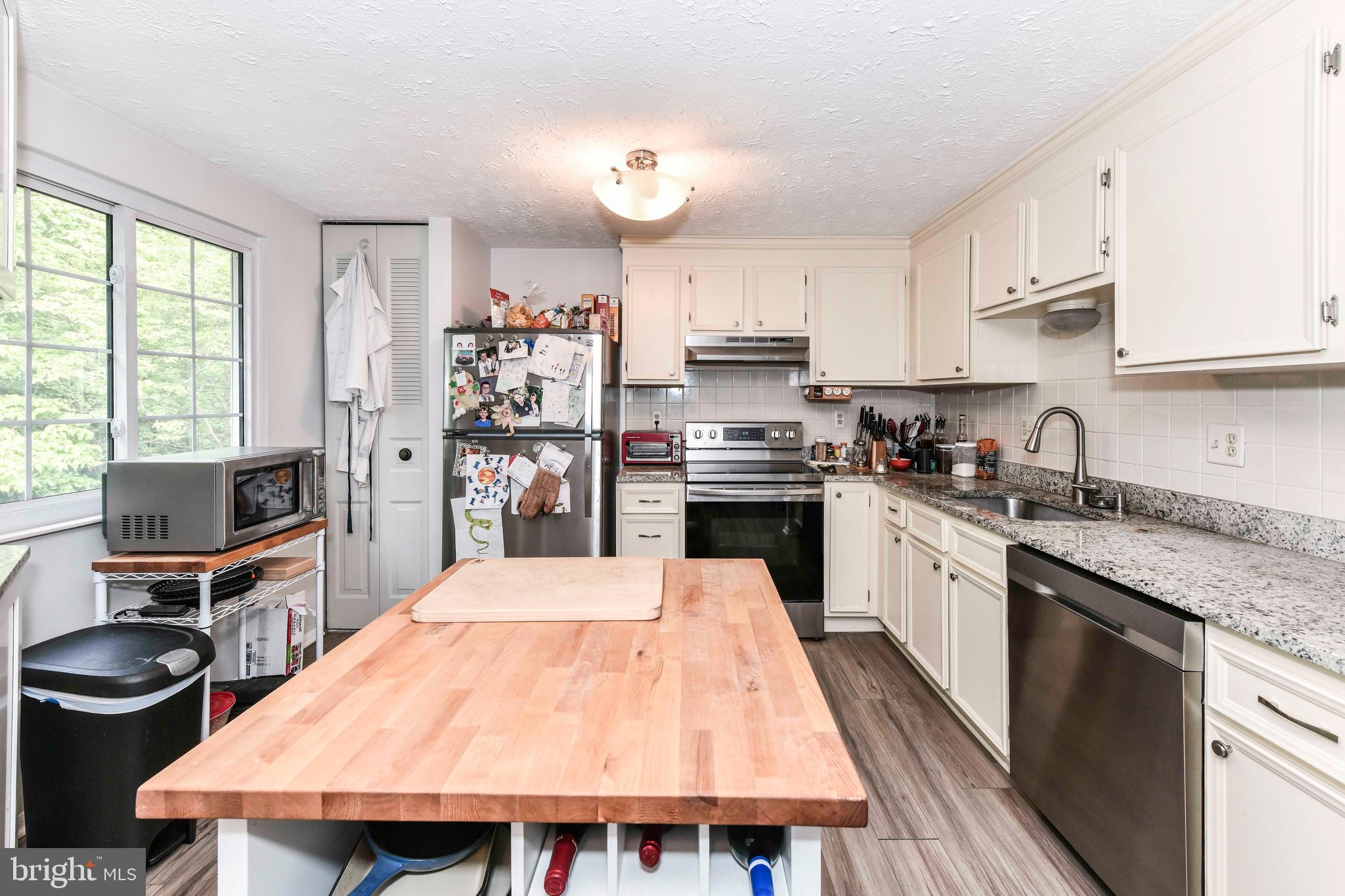 6250 Hillside Road Springfield, VA 22152 - Photo 2 of 24