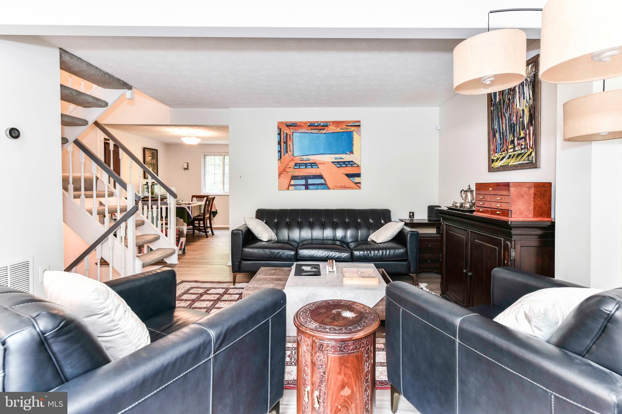 6250 Hillside Road Springfield, VA 22152 - Photo 3 of 24