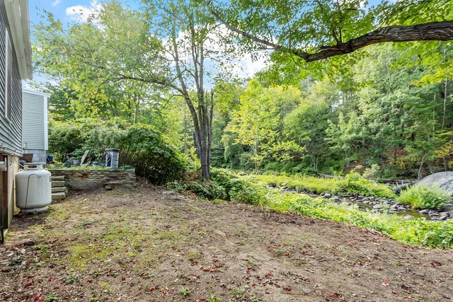 $2,300 | 51 Island Street, Unit B, Wilton, NH 03086