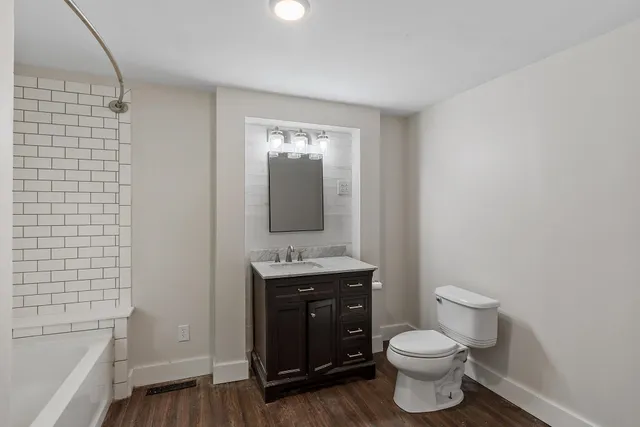 $2,300 | 51 Island Street, Unit B, Wilton, NH 03086