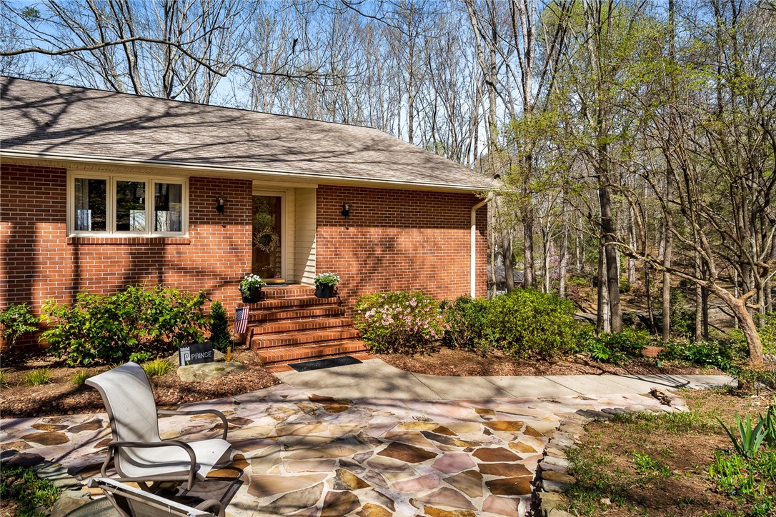 1300 Hunters Trail Anderson, SC 29625 - Photo 5 of 50 Gallery Image 5