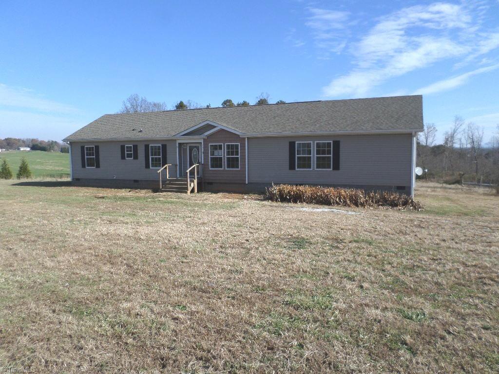 1610 Eldora Road Ararat, NC 27007 - Photo 2 of 14 Gallery Image 2