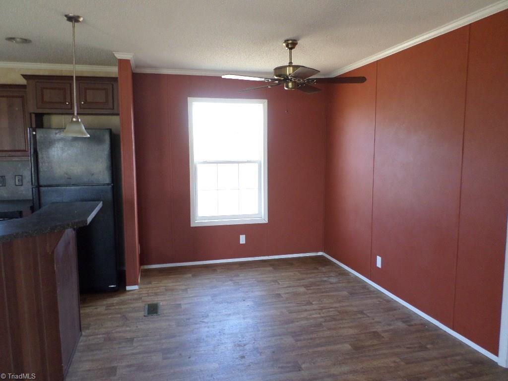 1610 Eldora Road Ararat, NC 27007 - Photo 5 of 14 Gallery Image 5