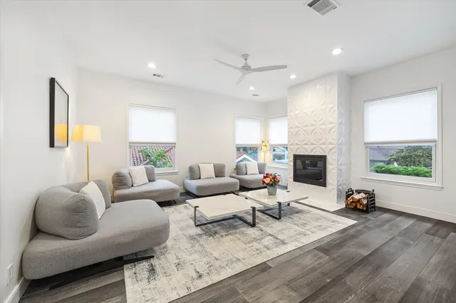 $2,295,000 | 2114 Wroxton Road, Houston, TX 77005