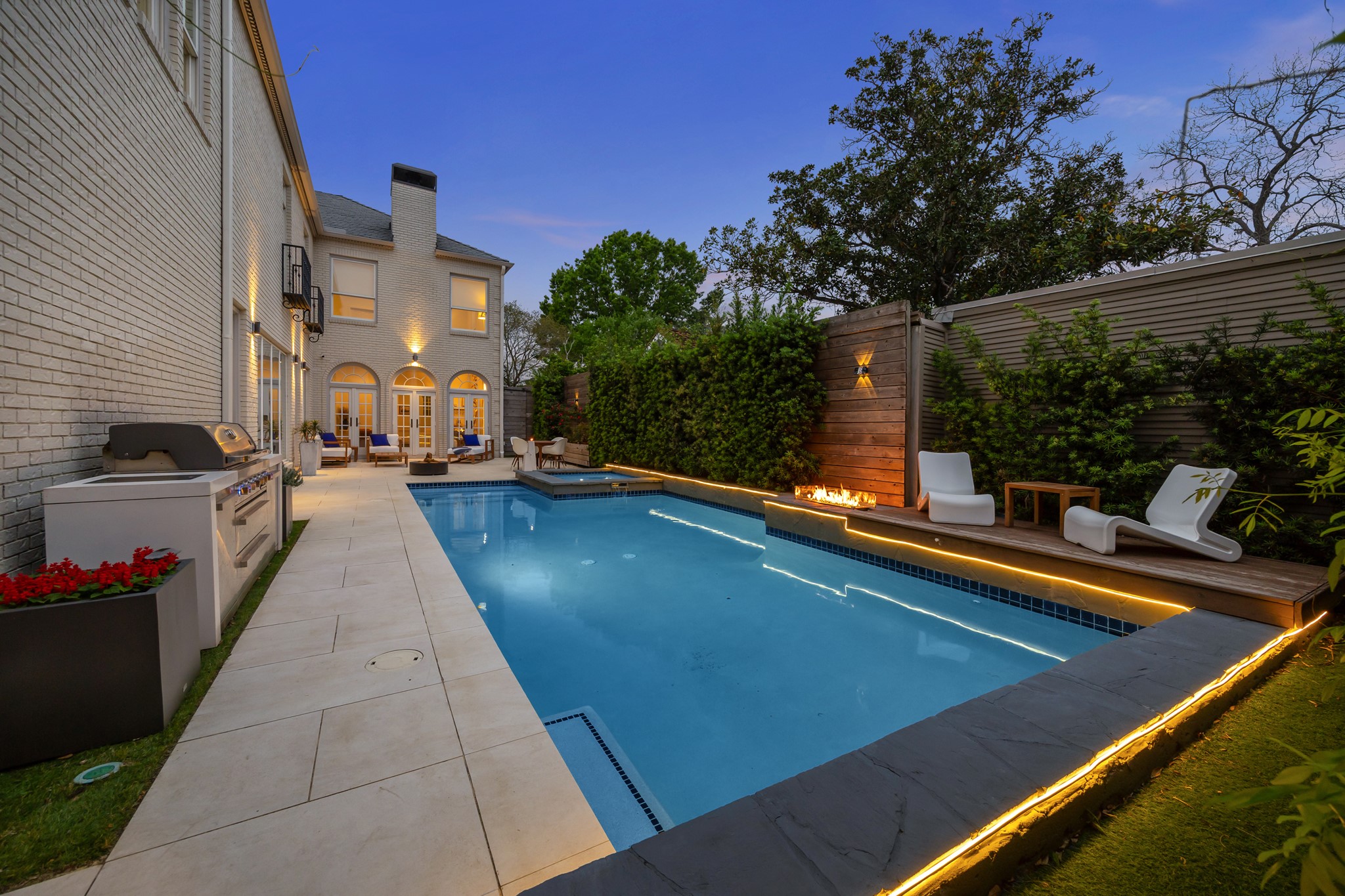 2114 Wroxton Road Houston, TX 77005 - Photo 44 of 48 a view of outdoor space with seating area