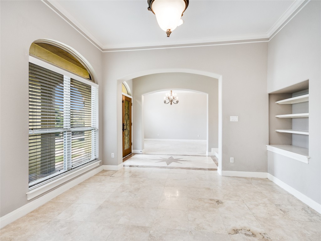 1014 Challenger Lakeway, TX 78734 - Photo 4 of 16 a view of a livingroom with a staircase