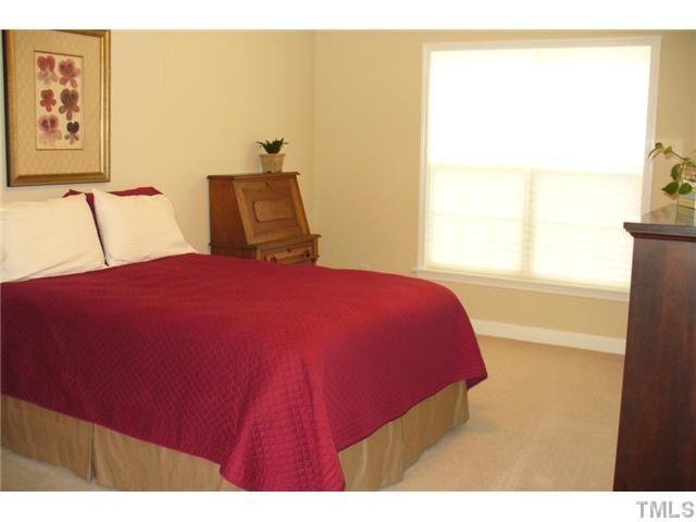 7243 Ladbrooke Street Raleigh, NC 27617 - Photo 5 of 6 Gallery Image 5