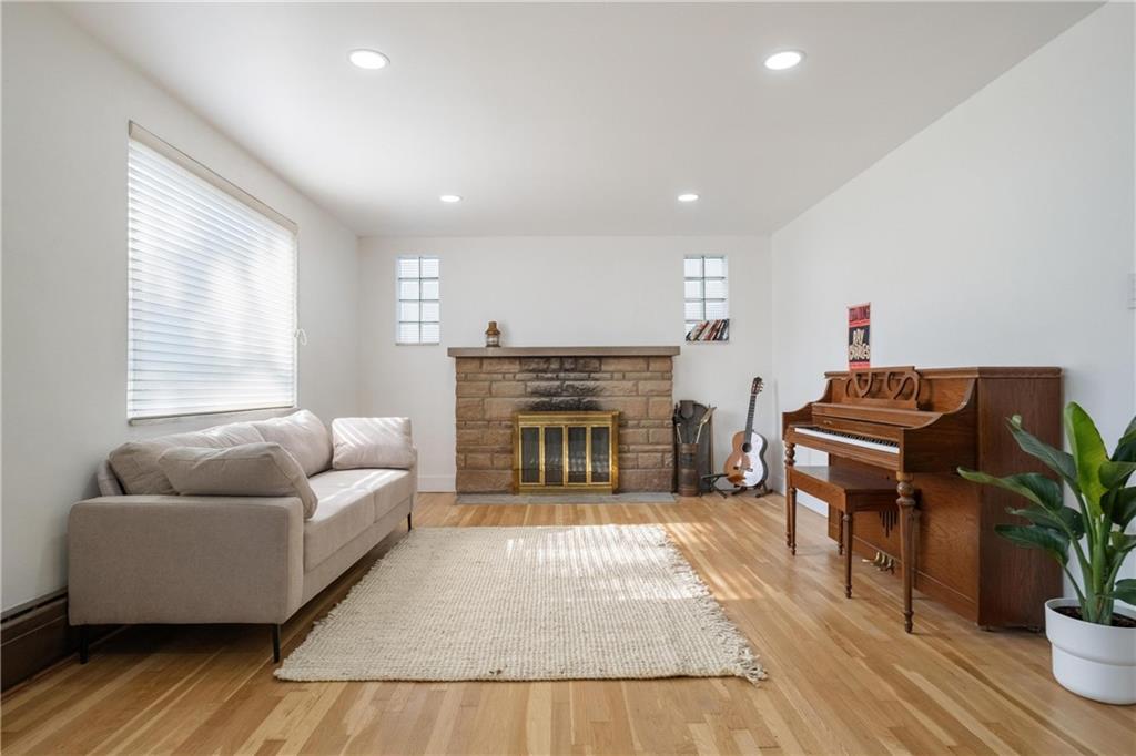 135 Conestoga Road Pittsburgh, PA 15235 - Photo 7 of 46 Gallery Image 7