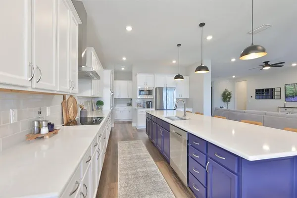 $889,900 | 8462 Ivy Stark Boulevard, Wesley Chapel, FL 33545