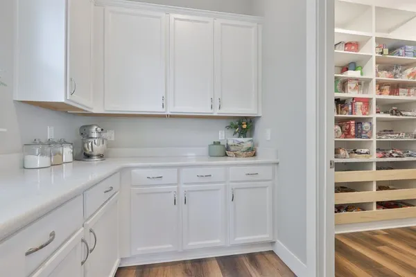 $889,900 | 8462 Ivy Stark Boulevard, Wesley Chapel, FL 33545