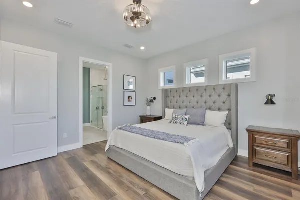 $889,900 | 8462 Ivy Stark Boulevard, Wesley Chapel, FL 33545