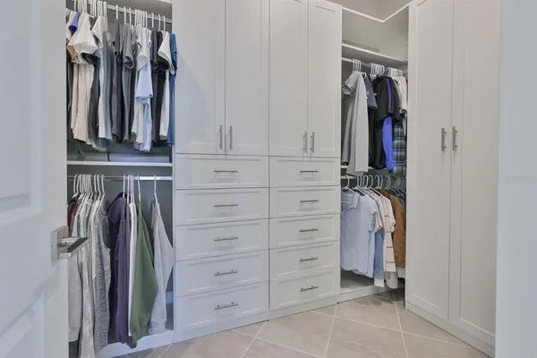 $889,900 | 8462 Ivy Stark Boulevard, Wesley Chapel, FL 33545