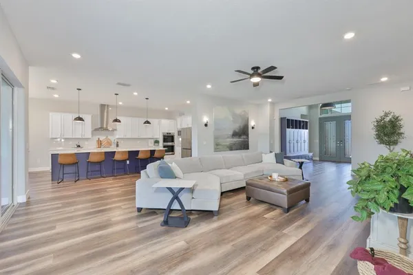 $889,900 | 8462 Ivy Stark Boulevard, Wesley Chapel, FL 33545