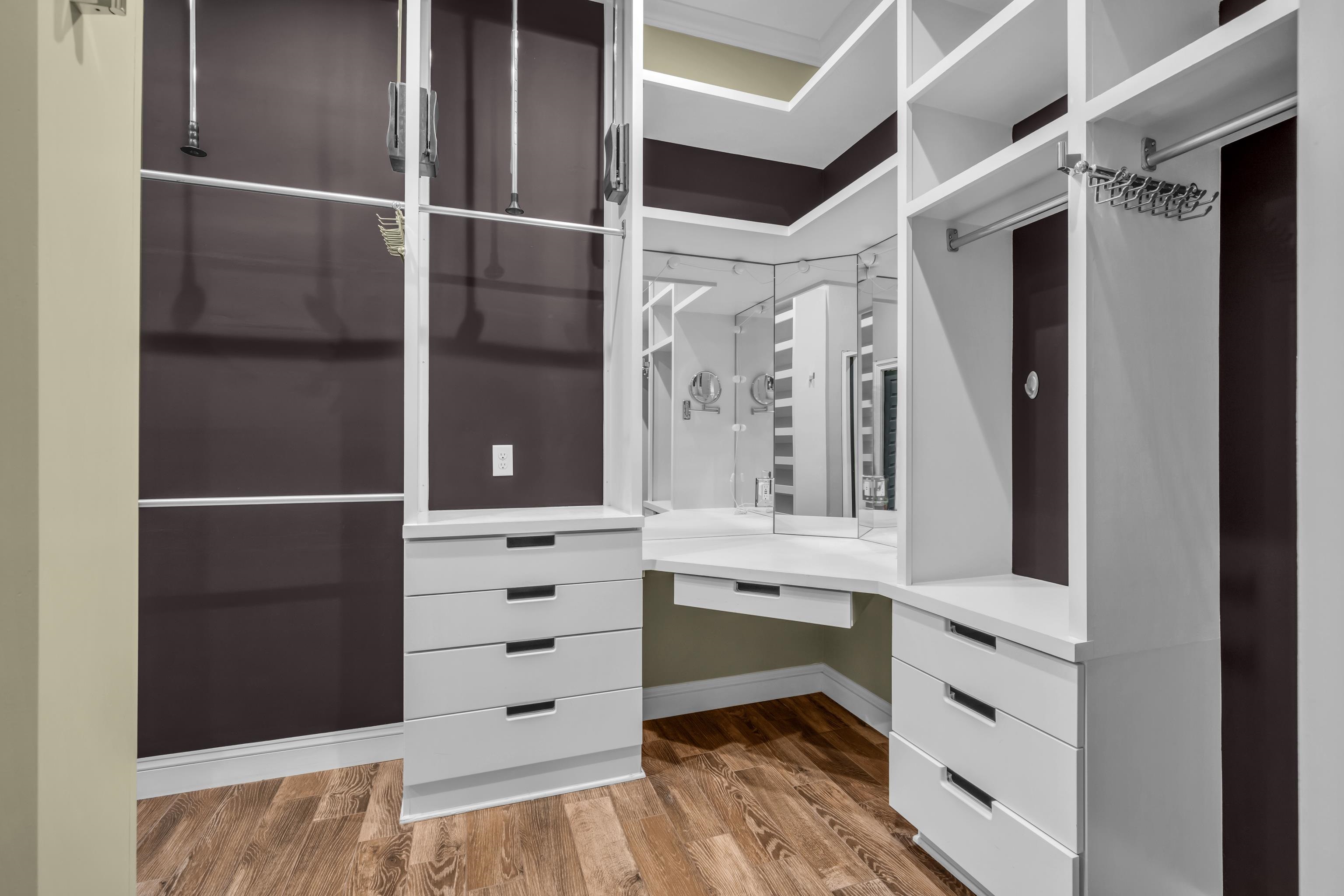 99 Red Acres Place Memphis, TN 38111 - Photo 20 of 39 a view of walk in closet with window