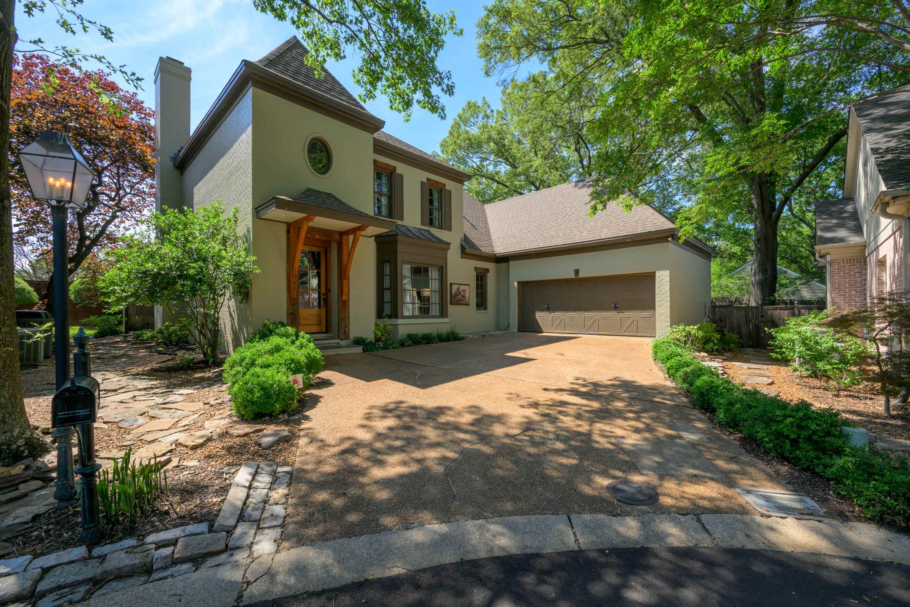 99 Red Acres Place Memphis, TN 38111 - Photo 39 of 39 a front view of a house with garden