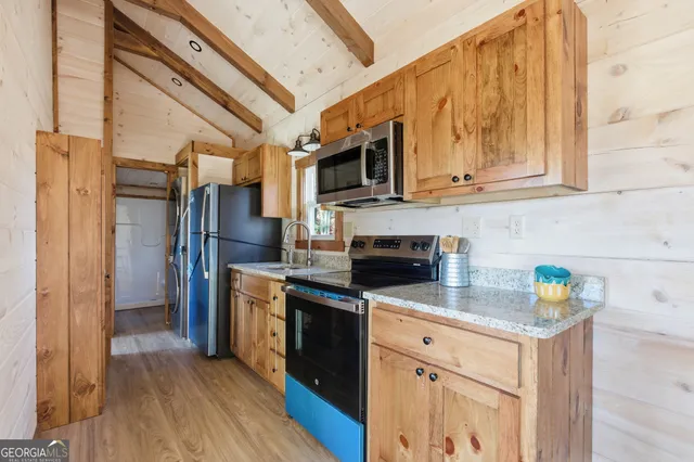 $299,800 | 527 Saunders Road, Franklin, NC 28734