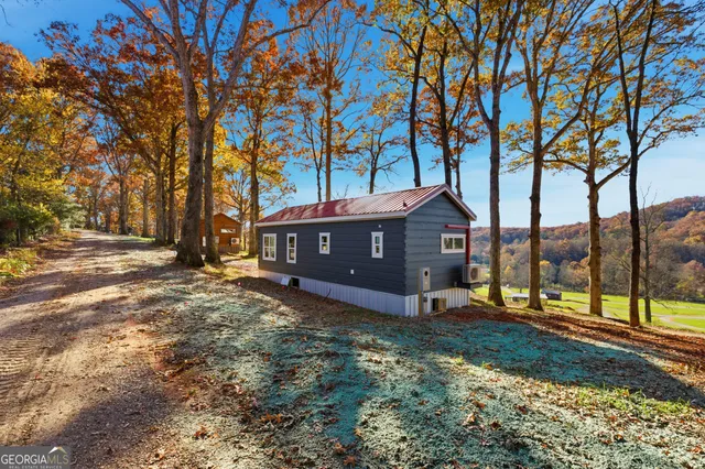 $299,800 | 527 Saunders Road, Franklin, NC 28734