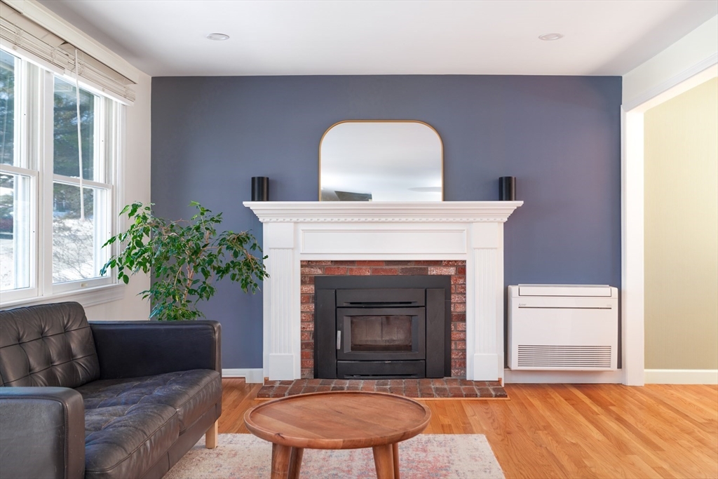 64 Longfellow Road Reading, MA 01867 - Photo 11 of 24