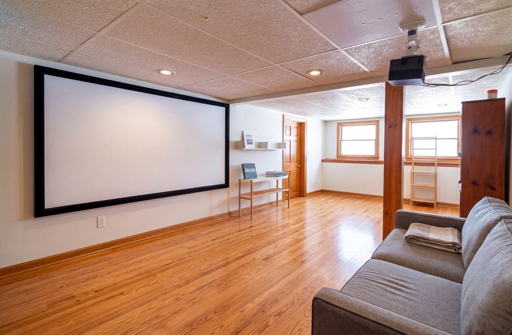 64 Longfellow Road Reading, MA 01867 - Photo 21 of 24