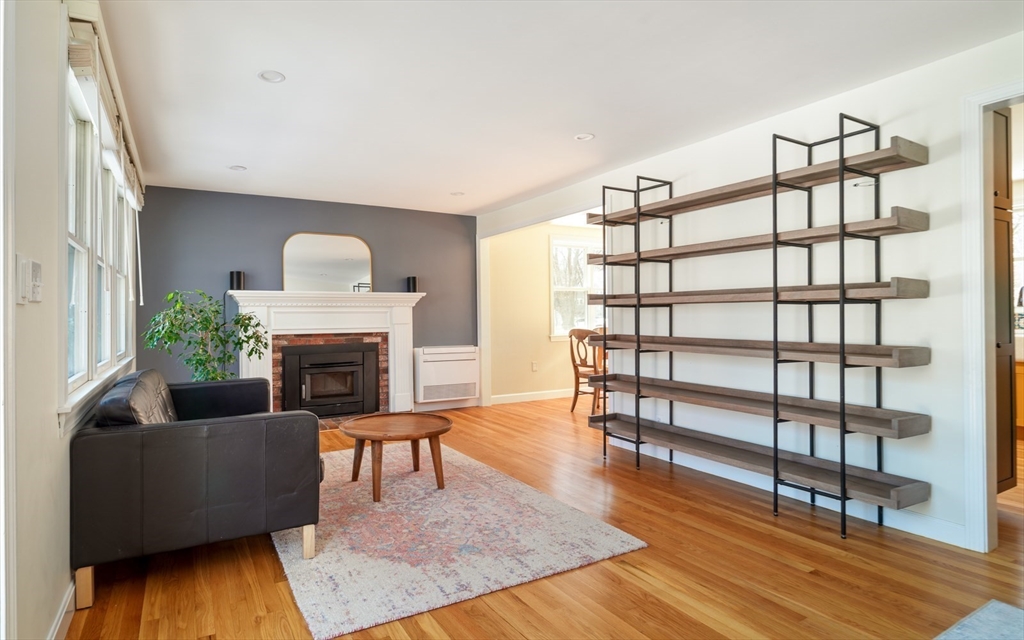 64 Longfellow Road Reading, MA 01867 - Photo 9 of 24